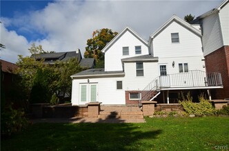 Building Photo - 210 Lincoln Park Dr