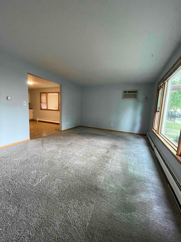 Foto del edificio - 8629 W Summerdale Ave