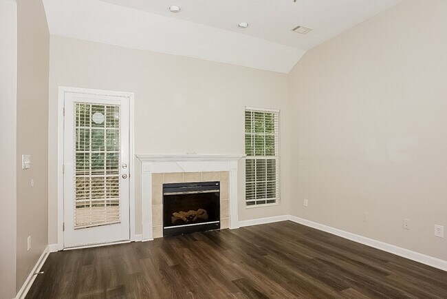 Foto del edificio - 557 Stirling Bridge Rd