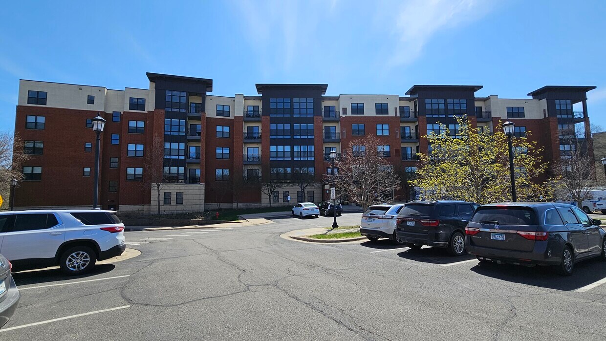 Primary Photo - 101 Saint Olaf Ave