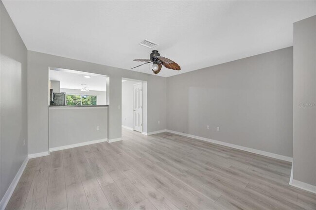 Foto del edificio - 6831 Dartmouth Hill St