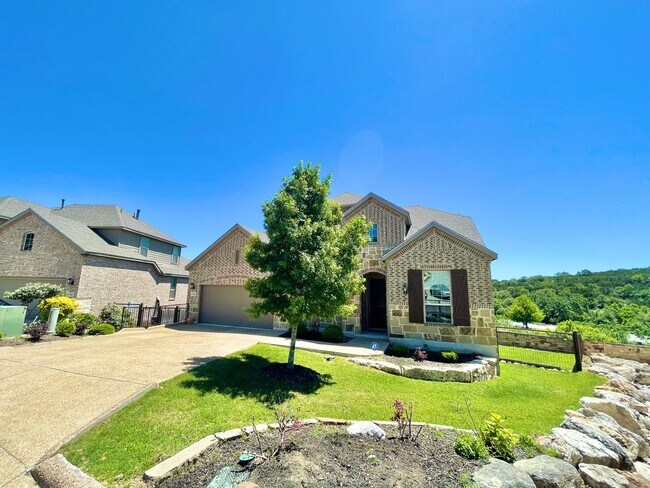 Building Photo - Amazing 5 Bedroom Home!