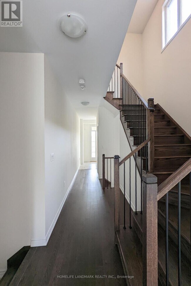Building Photo - 67 Laing Dr.