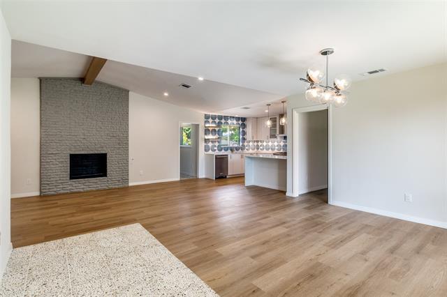 Building Photo - 3837 Clubway Ln