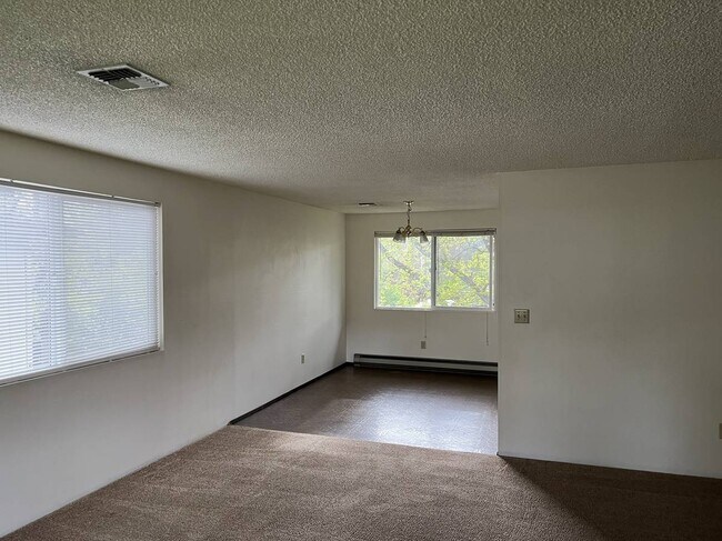 Building Photo - 1340 NW Hawthorne Ave