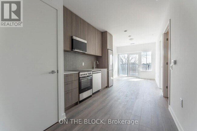 Photo du bâtiment - 7437 Kingston Rd