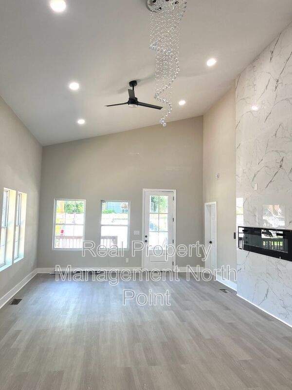 Foto del edificio - 570 Grant St SW