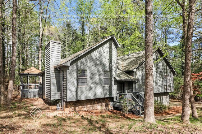 Foto del edificio - 813 Emerald Falls