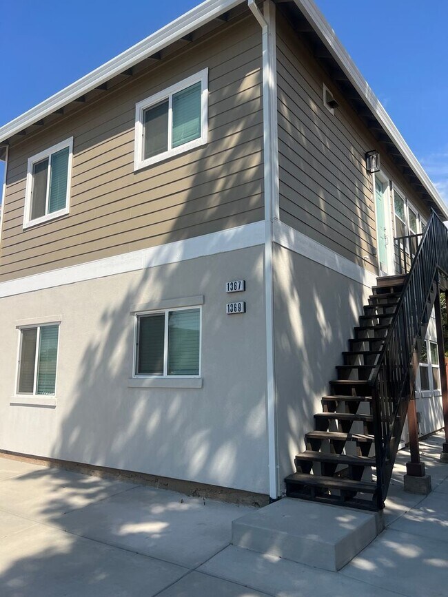 Foto del edificio - 2 bed 1 bath - Brand New Never Been Lived