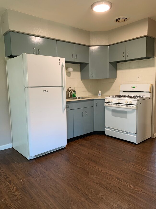 Kitchen - 1955 President St