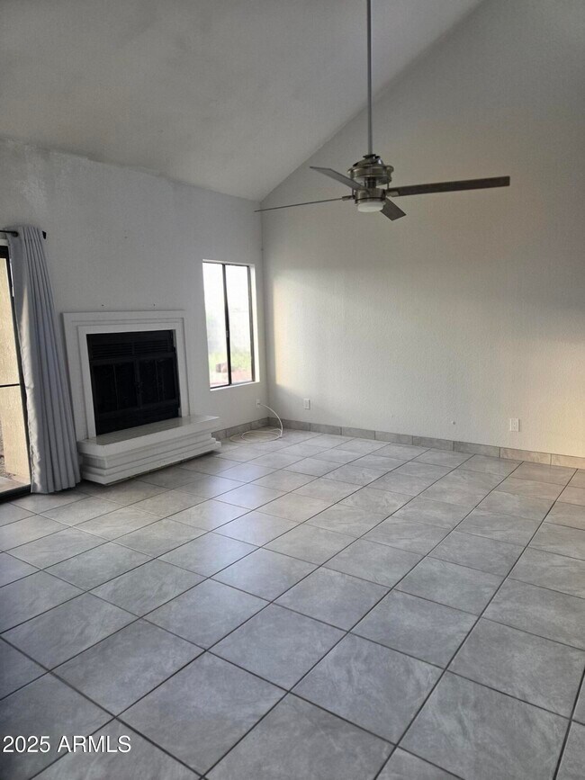 Foto del edificio - 3282 Ridge Crest St