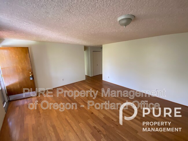 Foto del edificio - 10321 NE Oregon St