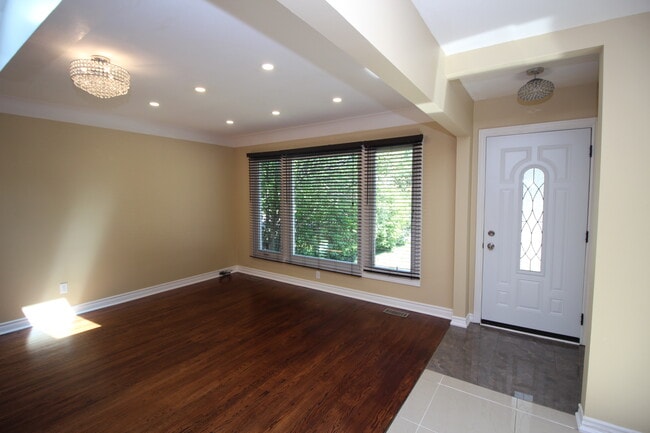 Building Photo - 7139 Warden Ave