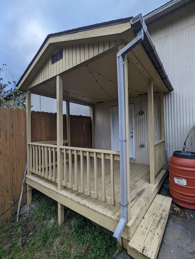 Building Photo - 3751 PA-136