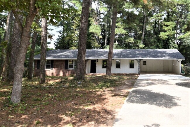 Building Photo - 686 Rollingwood Pl