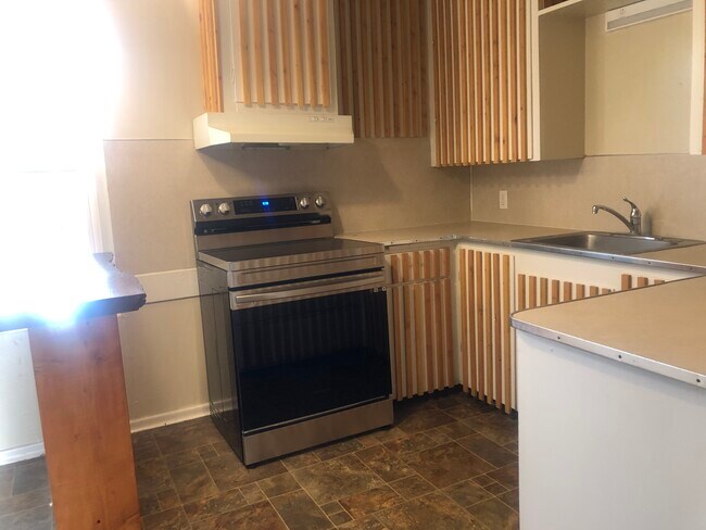 Foto del edificio - 1068 NE B St