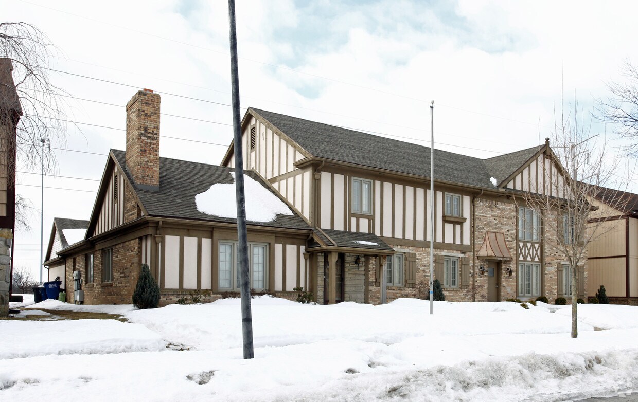 5615 Ryewyck Ct, Toledo, OH 43614 Apartments in Toledo, OH