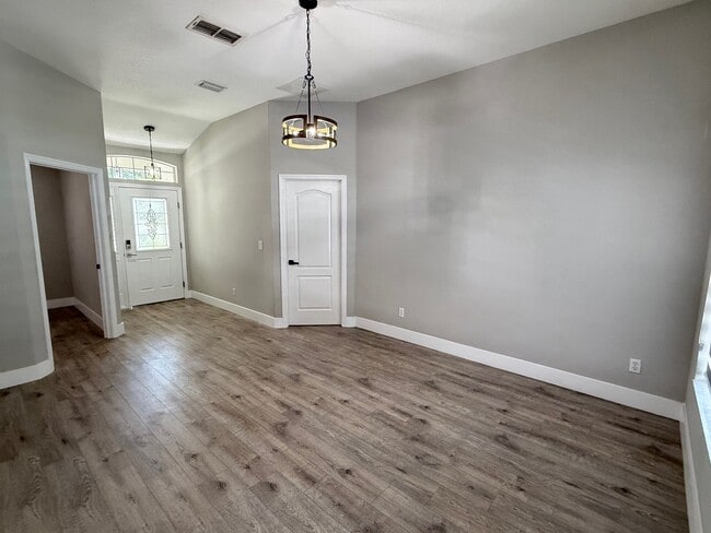 Building Photo - 219 Compass Rose Dr