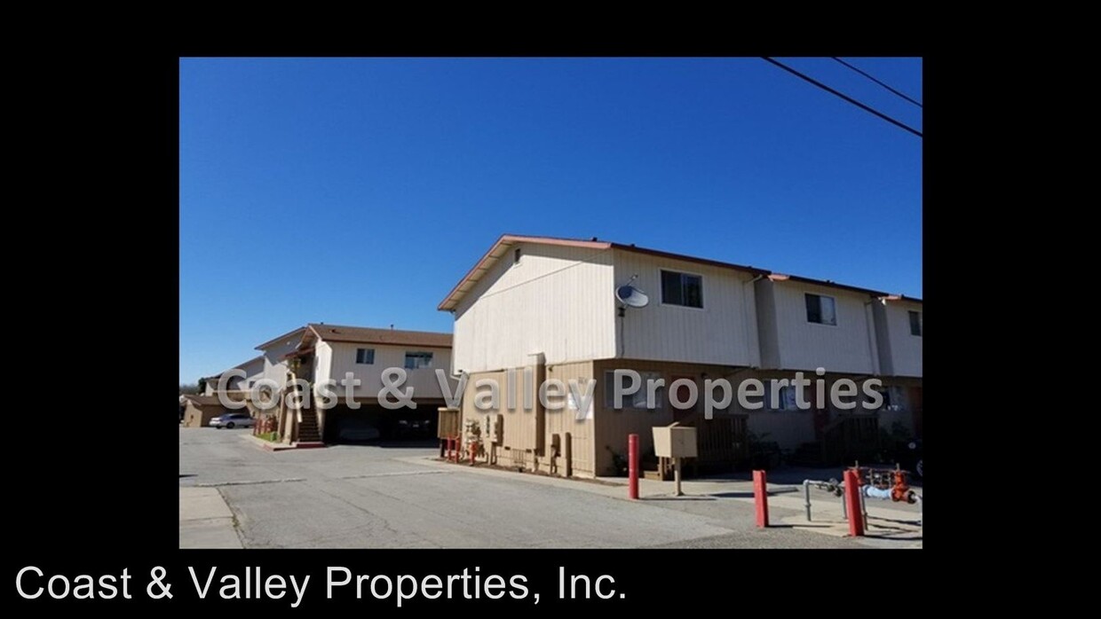 Primary Photo - 113-119 Gonda St