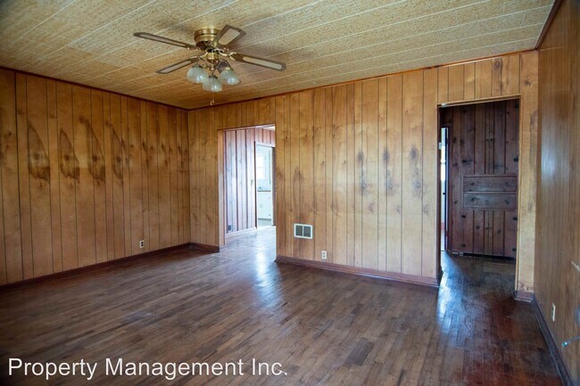Foto del edificio - 2 br, 1 bath House - 710 W 1st