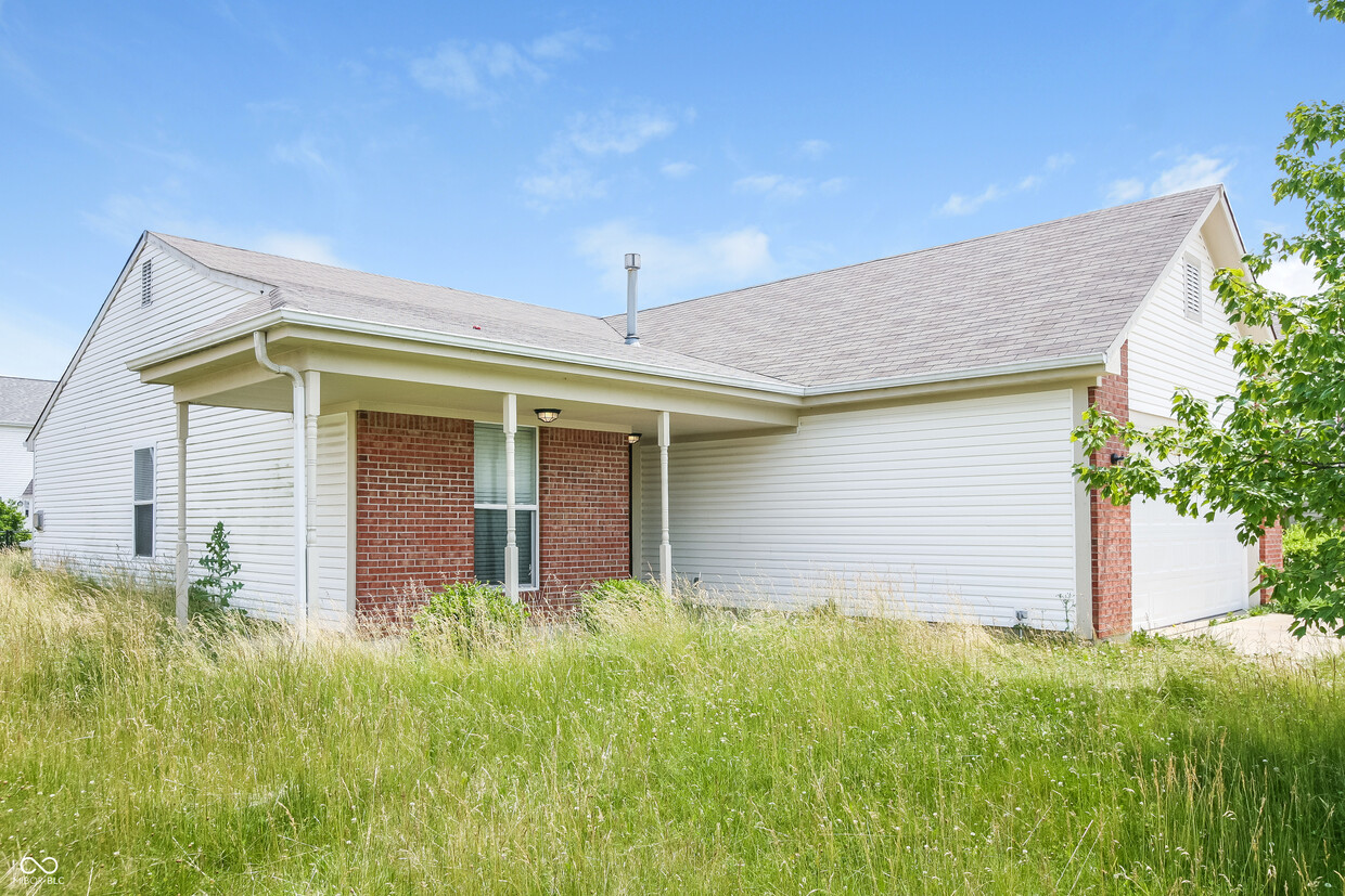 Primary Photo - 2445 Tiptop Dr