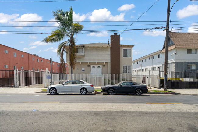 Foto del edificio - 3612 W. 102nd St.