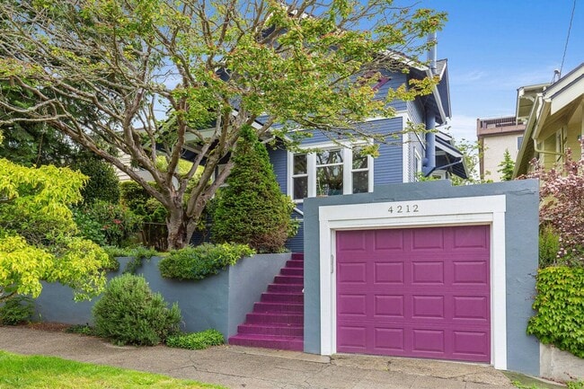 Building Photo - 3Bd/2.5Ba Seattle House