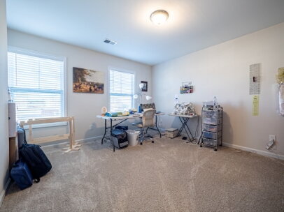 Foto del edificio - HUGE Owner's Suite!
