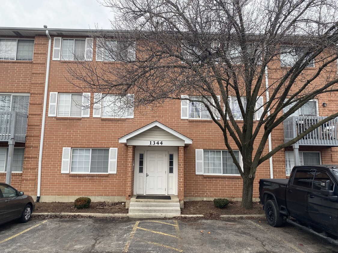 Foto principal - 1344 S Lorraine Rd