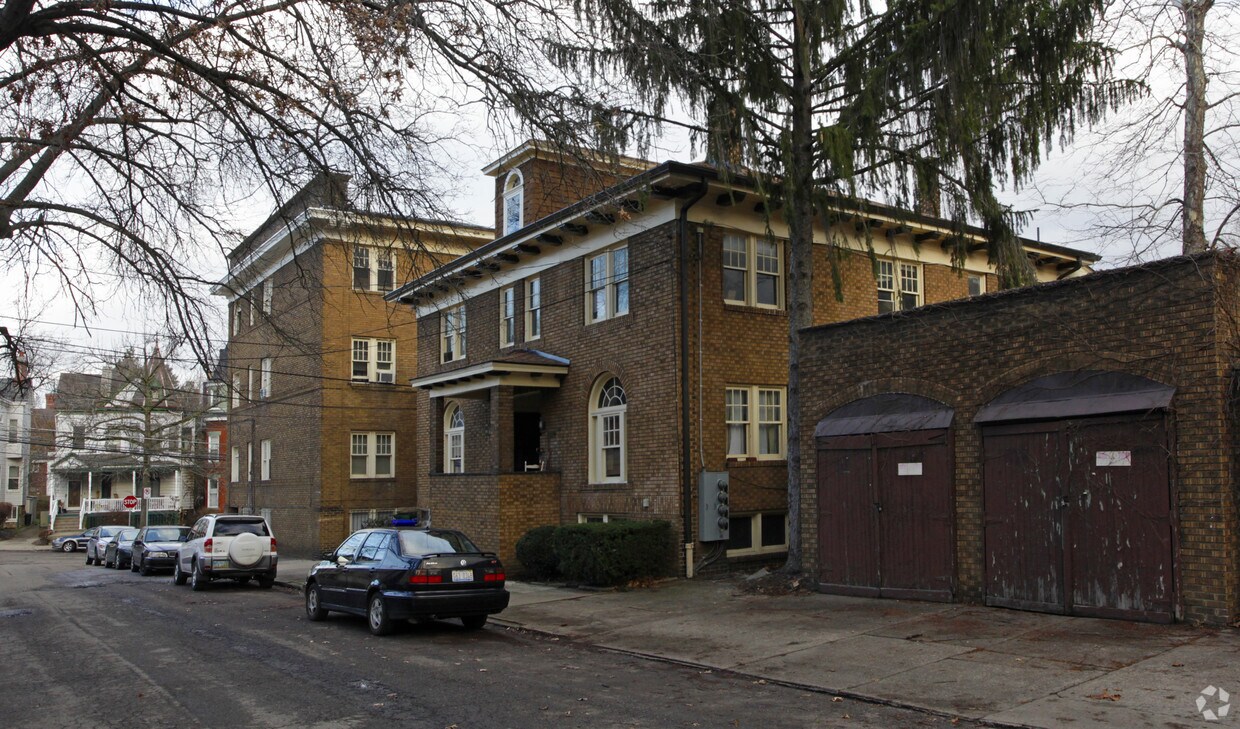 Foto del edificio - 120 N Linden Ave
