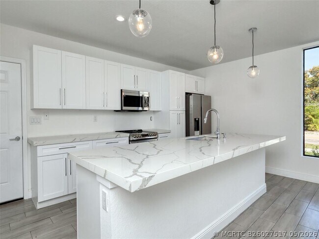 Foto del edificio - 102-116 NW 41st St