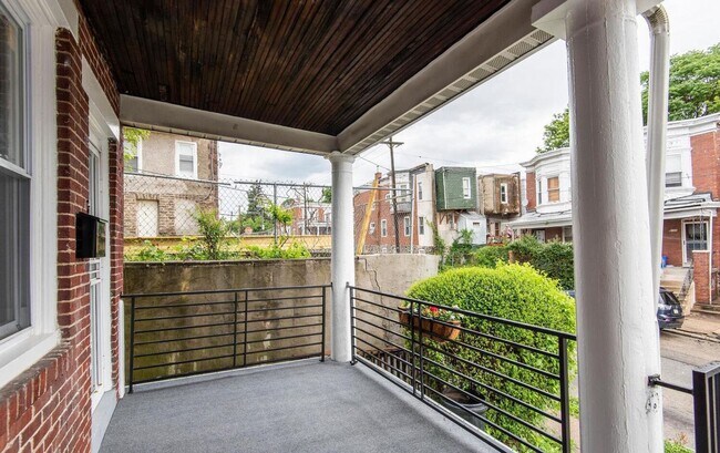 Foto del edificio - 6132 Musgrave St