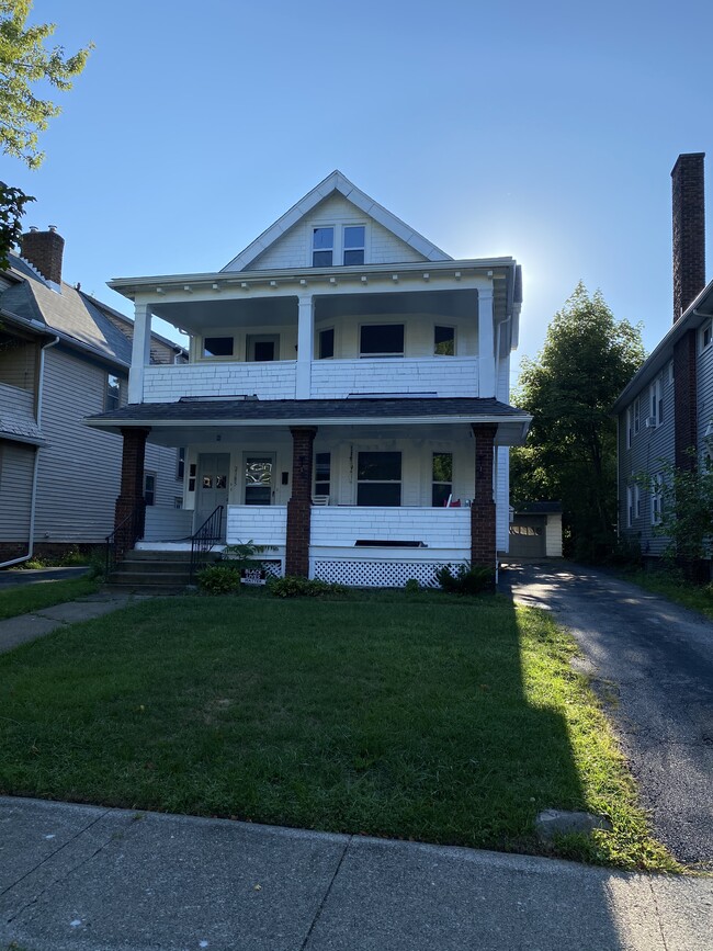 Building Photo - 2185 Edgewood Rd