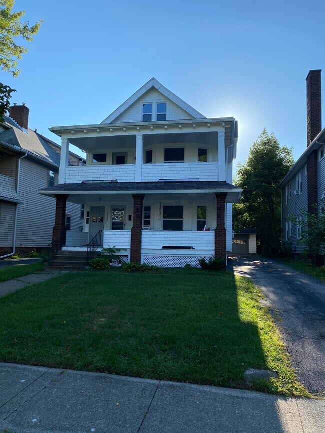 Foto del edificio - 2185 Edgewood Rd