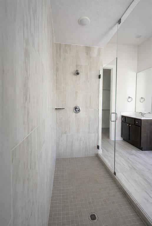 Foto del edificio - 155 Rosebush Dr