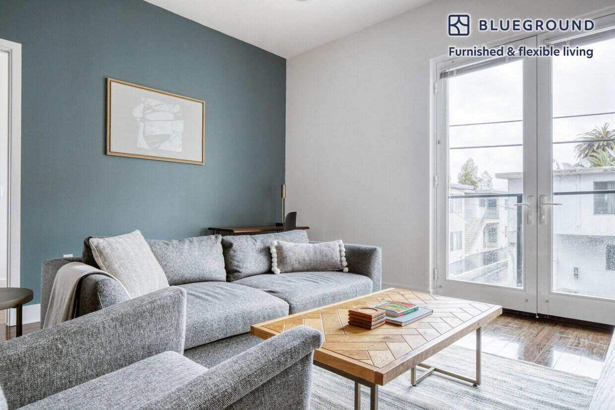 Foto principal - 3644 Overland Ave