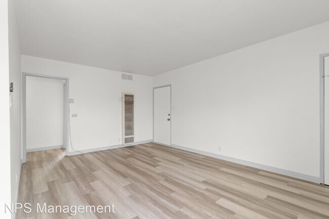 Foto del edificio - 1 br, 1 bath Apartment - 731-745 Orange Av...