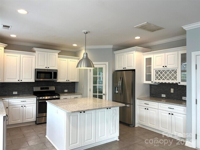 Foto del edificio - 9539 Indian Beech Ave NW