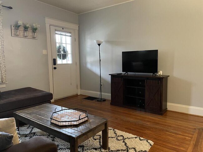 Foto del edificio - 2607 Marsh Avenue