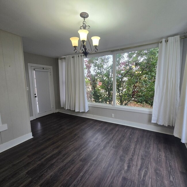 Foto del edificio - 551 E Boswell St