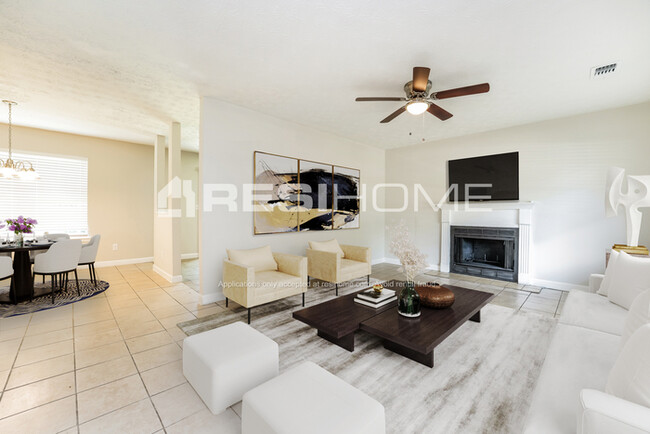 Foto del edificio - 6118 Marbut Rd