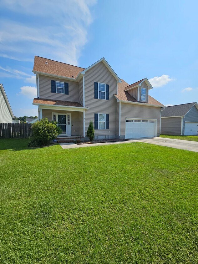 Foto principal - Updated 4Bed, 2.5 Bath in Jacksonville!