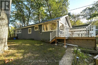 Building Photo - 2862 Vimy Rd
