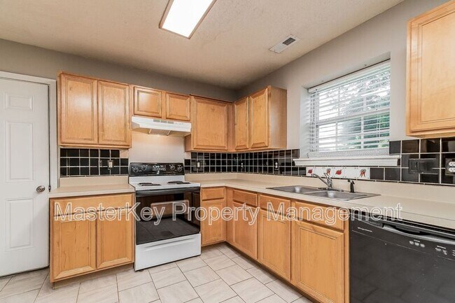 Foto del edificio - 104 Taylor Glen Dr
