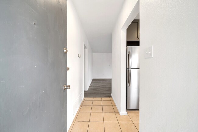 Building Photo - 1756 HALINOR Ave