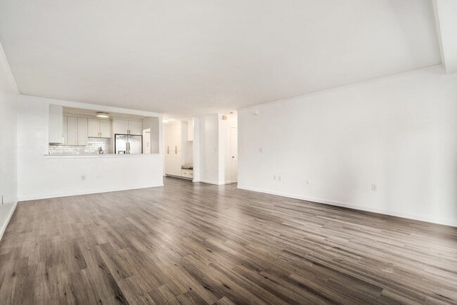 Building Photo - 9 Hawthorne Pl
