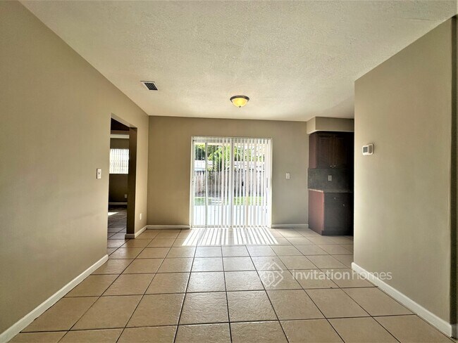 Foto del edificio - 1040 N 74th Terrace