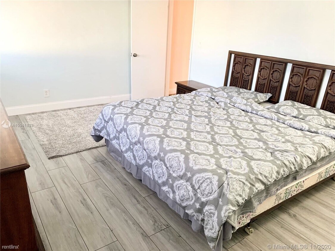 Foto principal - 2 br, 2 bath Condo - 1201 S 21st Ave