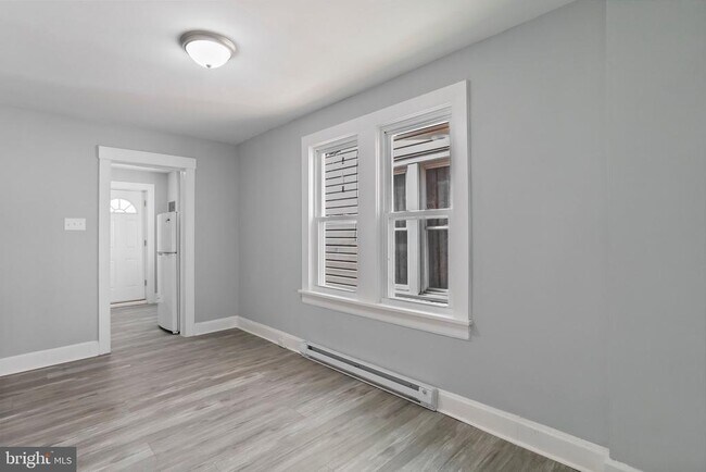 Building Photo - 438 Jonathan St