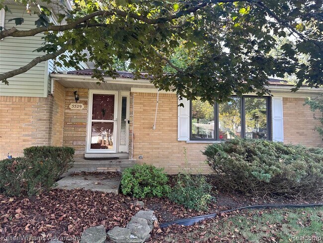 Foto del edificio - 5529 Pembury Ln